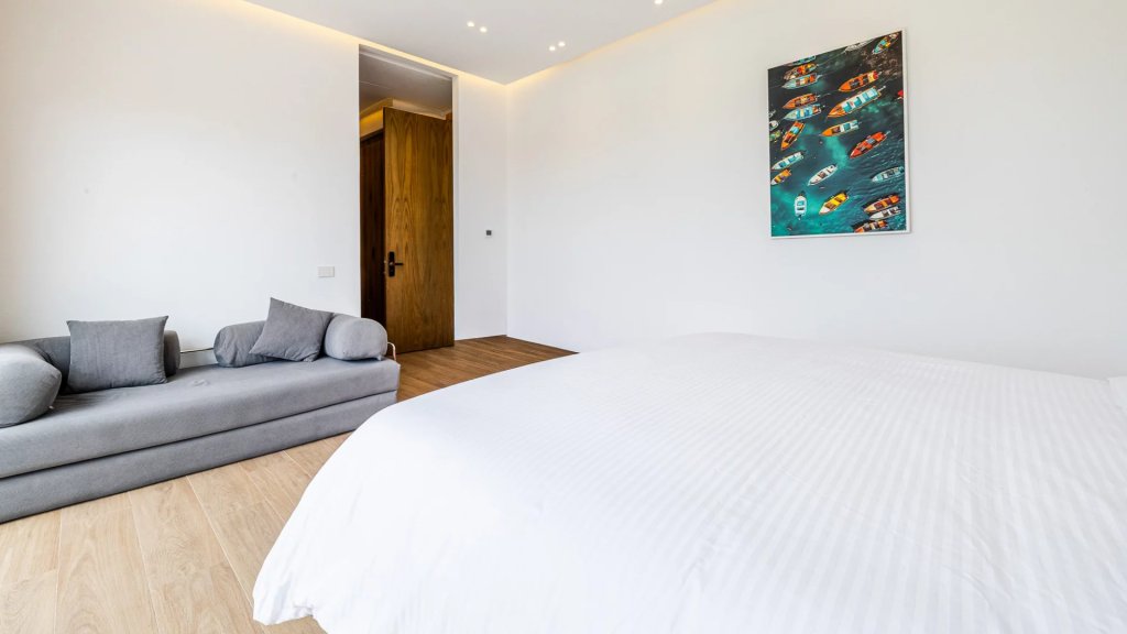 Suite 19